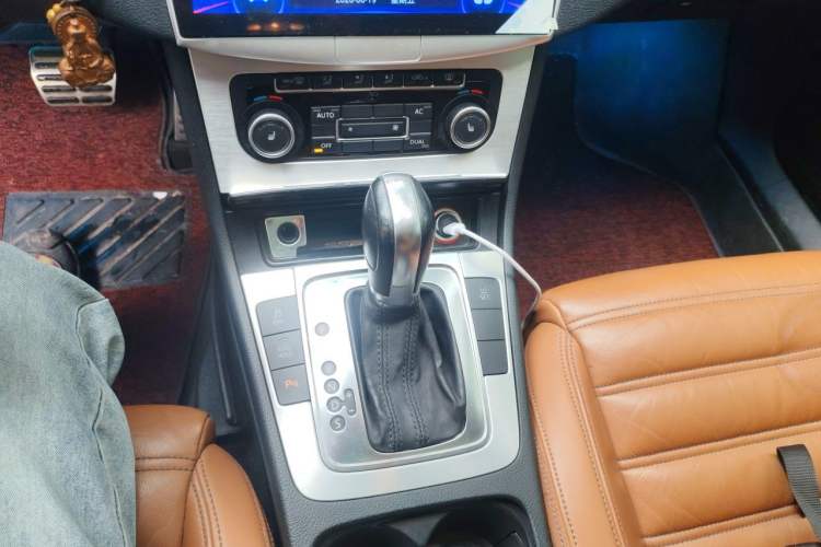 Used Volkswagen FAW-Volkswagen CC 2011 1.8 TSI Prestige Model Gear Lever