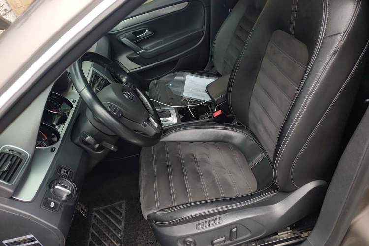 Used Volkswagen FAW-Volkswagen CC 2011 1.8TSI Luxury Model Left Front Seat
