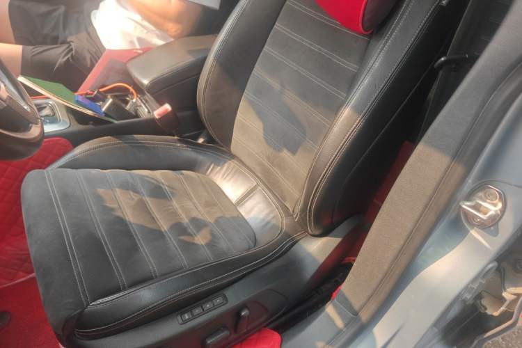 Used Volkswagen FAW-Volkswagen CC 2011 1.8TSI Luxury Model Left Front Seat