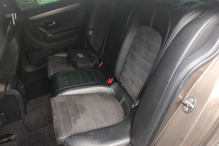 Used Volkswagen FAW-Volkswagen CC 2011 1.8TSI Luxury Model Left Rear Seat