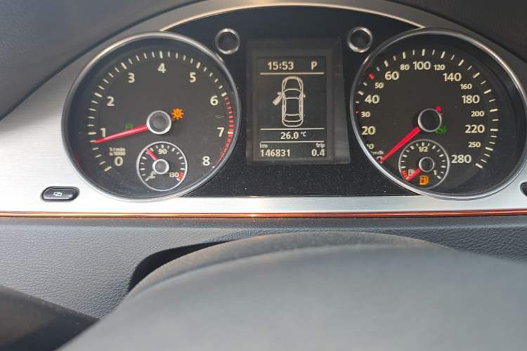 Used Volkswagen FAW-Volkswagen CC 2011 2.0 TSI Luxury Edition Odometer Close Up