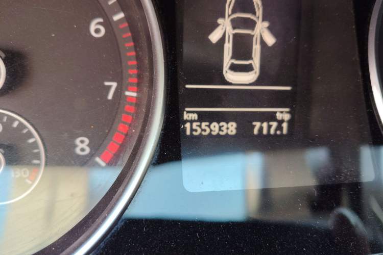 Used Volkswagen FAW-Volkswagen CC 2011 2.0 TSI Luxury Edition Odometer Close Up