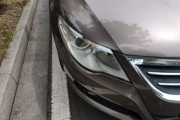 Used Volkswagen FAW-Volkswagen CC 2011 1.8TSI Luxury Model Right Front Headlight