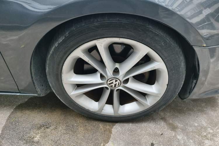 Used Volkswagen FAW-Volkswagen CC 2011 2.0 TSI Ultimate Edition Right Front Wheel Hub