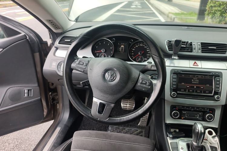 Used Volkswagen FAW-Volkswagen CC 2011 1.8TSI Luxury Model Steering Wheel