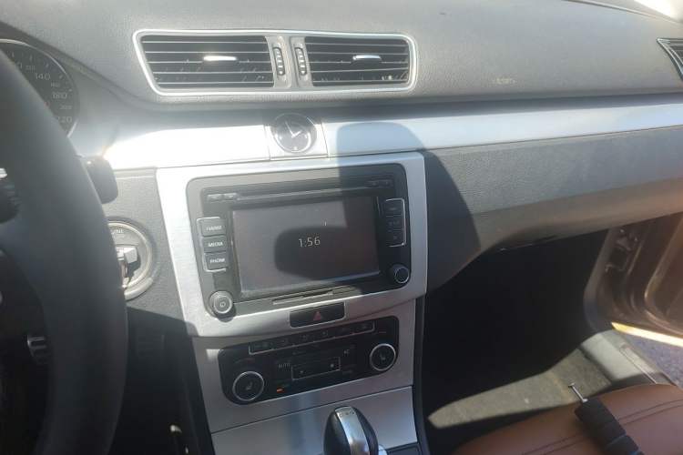 Used Volkswagen FAW-Volkswagen CC 2011 1.8TSI Luxury Model Audio And AC Panel
