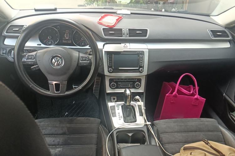 Used Volkswagen FAW-Volkswagen CC 2011 2.0 TSI Luxury Edition Center Console