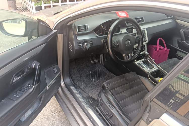 Used Volkswagen FAW-Volkswagen CC 2011 2.0 TSI Luxury Edition Driver Seat
