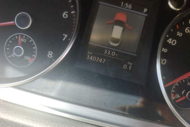 Used Volkswagen FAW-Volkswagen CC 2011 1.8TSI Luxury Model Odometer Close Up