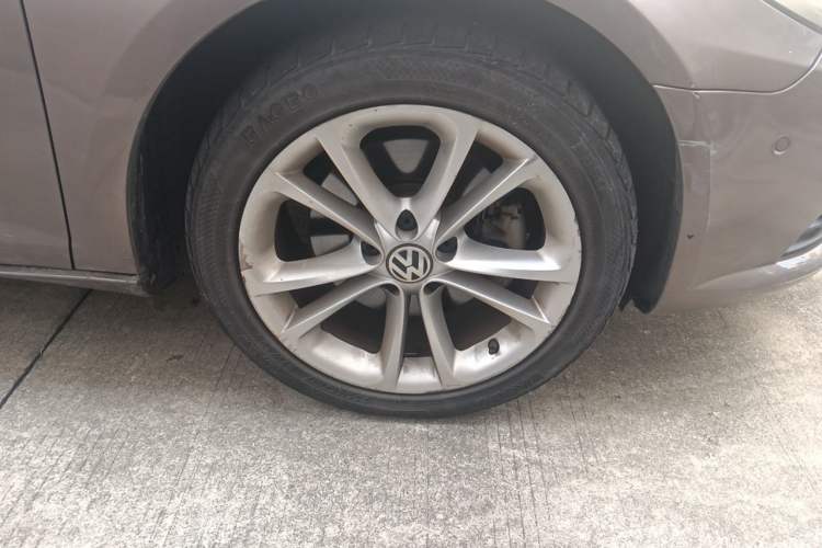 Used Volkswagen FAW-Volkswagen CC 2011 2.0 TSI Luxury Edition Right Front Wheel Hub