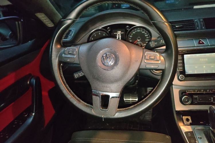Used Volkswagen FAW-Volkswagen CC 2011 1.8TSI Luxury Model Steering Wheel