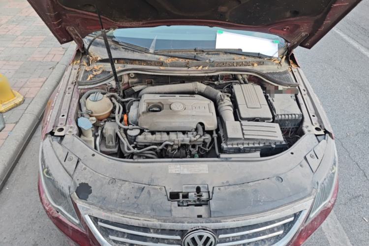 Used Volkswagen FAW-Volkswagen CC 2011 1.8TSI Luxury Model Engine Bay