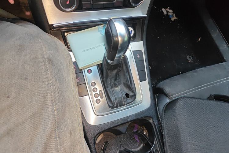 Used Volkswagen FAW-Volkswagen CC 2011 1.8TSI Luxury Model Gear Lever
