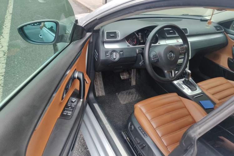 Used Volkswagen FAW-Volkswagen CC 2011 2.0 TSI Luxury Edition Driver Seat