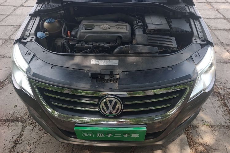 Used Volkswagen FAW-Volkswagen CC 2011 2.0 TSI Ultimate Edition Engine Bay
