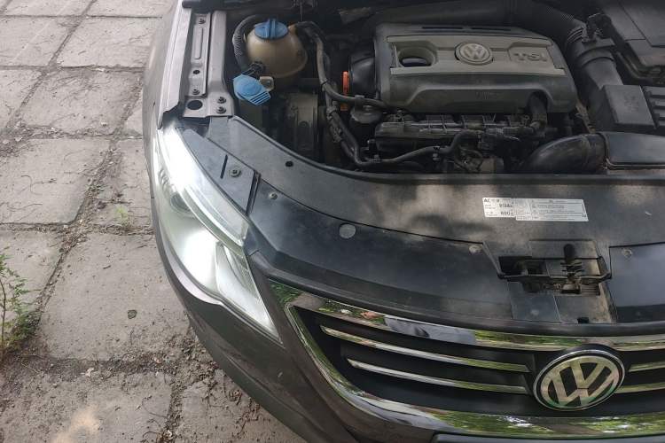 Used Volkswagen FAW-Volkswagen CC 2011 2.0 TSI Ultimate Edition Engine Bay Right