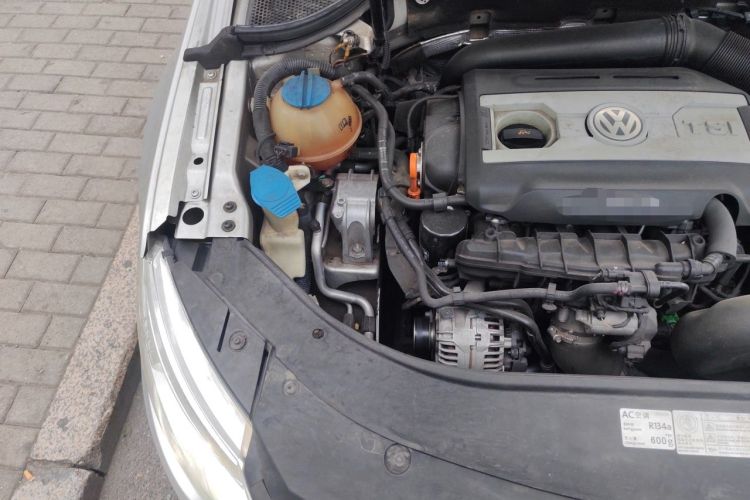 Used Volkswagen FAW-Volkswagen CC 2011 2.0 TSI Luxury Edition Engine Bay Right