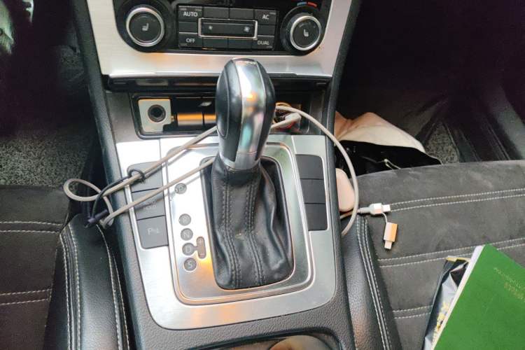 Used Volkswagen FAW-Volkswagen CC 2011 1.8TSI Luxury Model Gear Lever