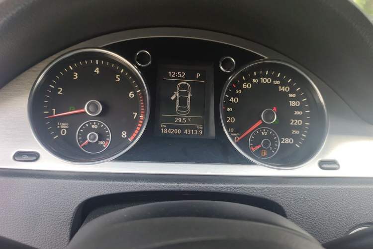 Used Volkswagen FAW-Volkswagen CC 2011 2.0 TSI Ultimate Edition Instrument Cluster