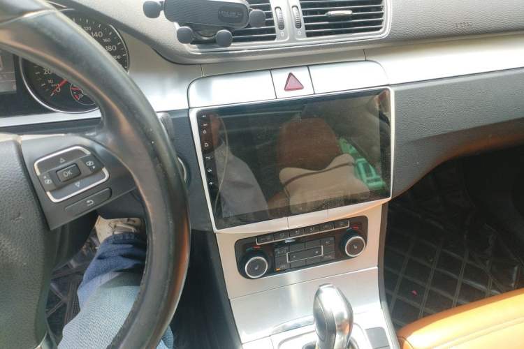 Used Volkswagen FAW-Volkswagen CC 2011 1.8TSI Luxury Model Audio And AC Panel