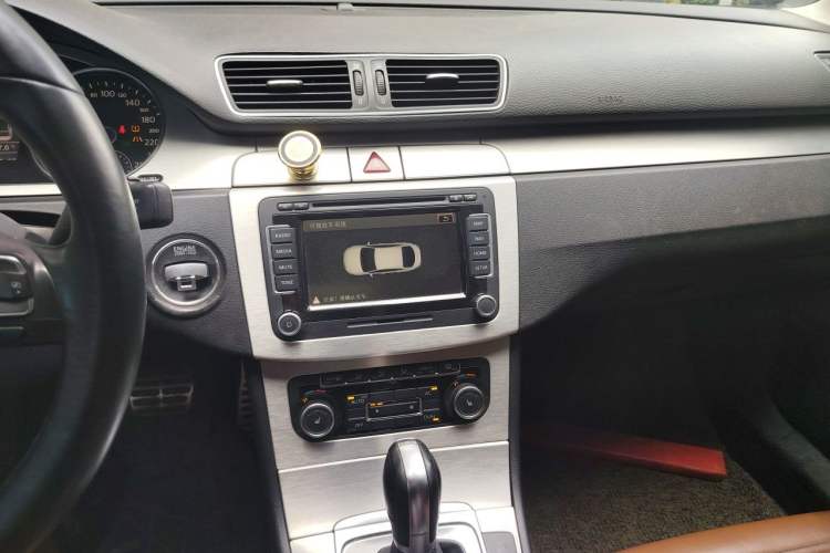 Used Volkswagen FAW-Volkswagen CC 2011 2.0 TSI Ultimate Edition Audio And AC Panel