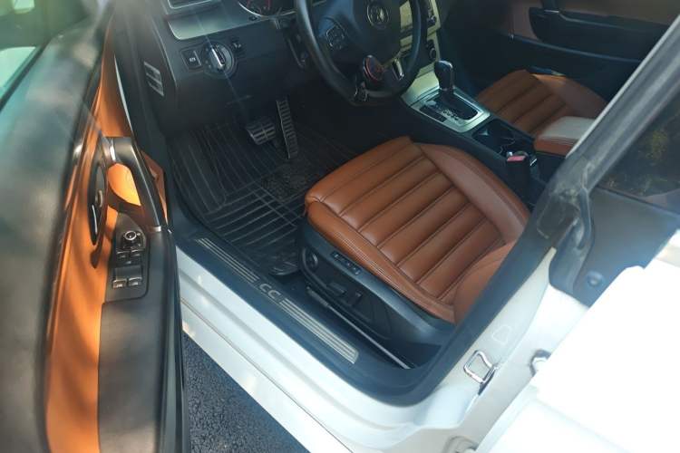 Used Volkswagen FAW-Volkswagen CC 2011 2.0 TSI Ultimate Edition Driver Seat