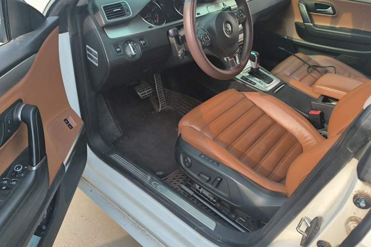 Used Volkswagen FAW-Volkswagen CC 2011 2.0 TSI Luxury Edition Driver Seat