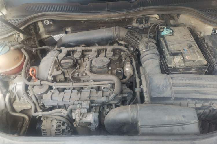Used Volkswagen FAW-Volkswagen CC 2011 2.0 TSI Luxury Edition Engine Bay