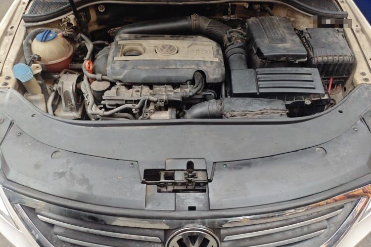 Used Volkswagen FAW-Volkswagen CC 2011 1.8TSI Luxury Model Engine Bay