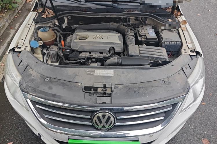 Used Volkswagen FAW-Volkswagen CC 2011 2.0 TSI Ultimate Edition Engine Bay
