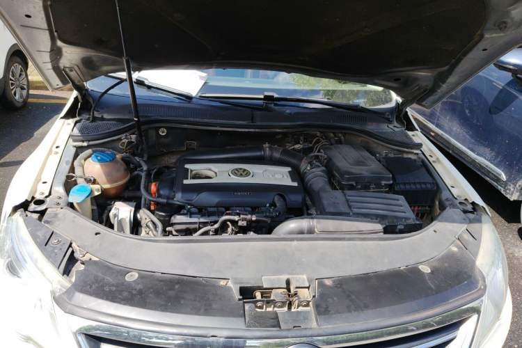 Used Volkswagen FAW-Volkswagen CC 2011 2.0 TSI Ultimate Edition Engine Bay