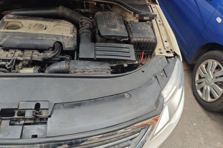 Used Volkswagen FAW-Volkswagen CC 2011 1.8TSI Luxury Model Engine Bay Left