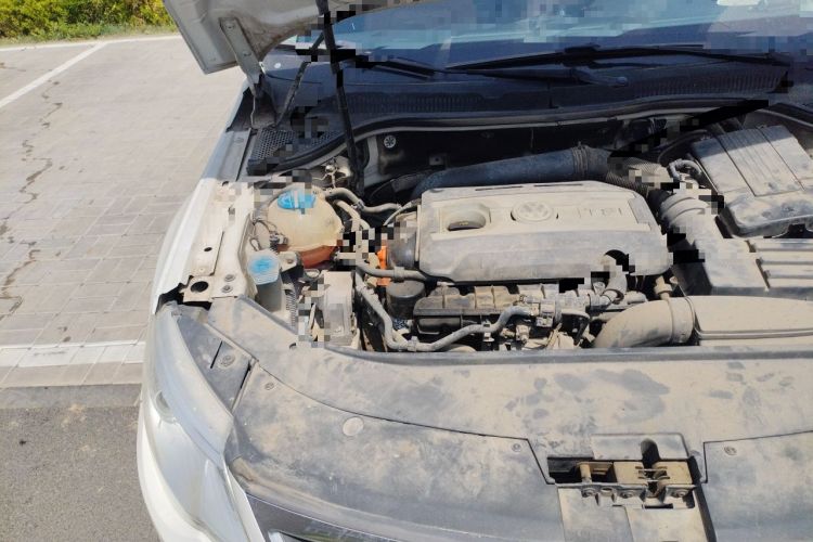 Used Volkswagen FAW-Volkswagen CC 2011 1.8TSI Luxury Model Engine Bay Right