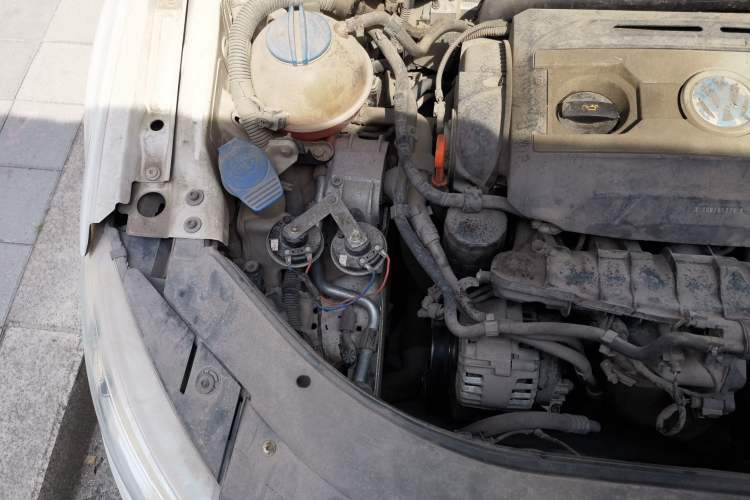 Used Volkswagen FAW-Volkswagen CC 2011 2.0 TSI Luxury Edition Engine Bay Right