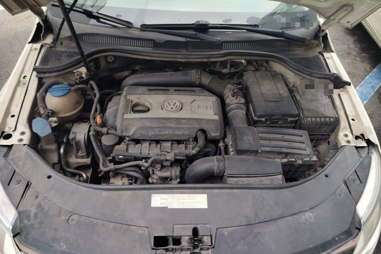 Used Volkswagen FAW-Volkswagen CC 2011 2.0 TSI Ultimate Edition Engine Bay