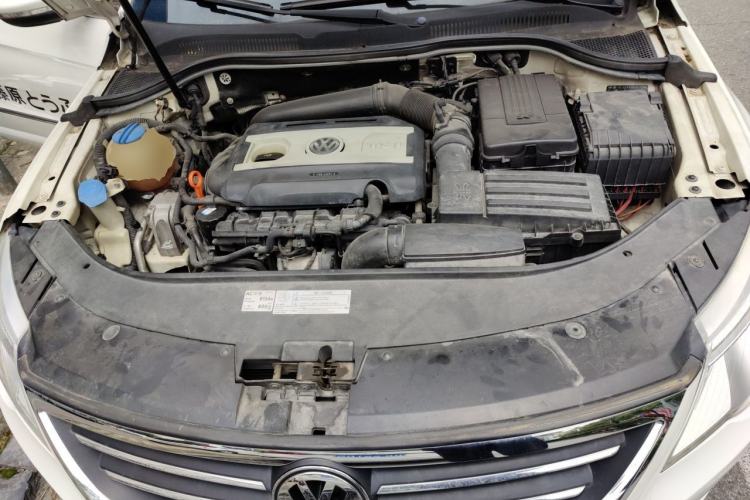 Used Volkswagen FAW-Volkswagen CC 2011 2.0 TSI Luxury Edition Engine Bay