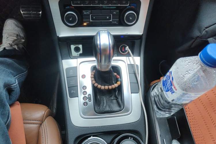 Used Volkswagen FAW-Volkswagen CC 2011 1.8TSI Luxury Model Gear Lever