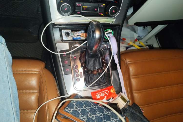 Used Volkswagen FAW-Volkswagen CC 2011 1.8TSI Luxury Model Gear Lever