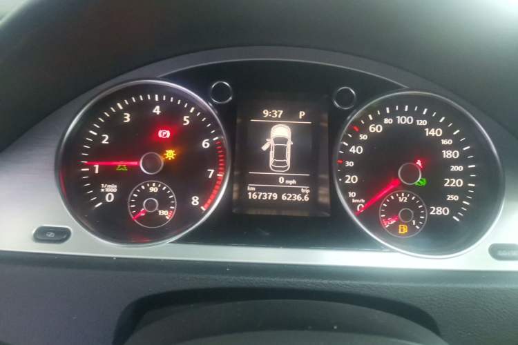 Used Volkswagen FAW-Volkswagen CC 2011 2.0 TSI Luxury Edition Instrument Cluster
