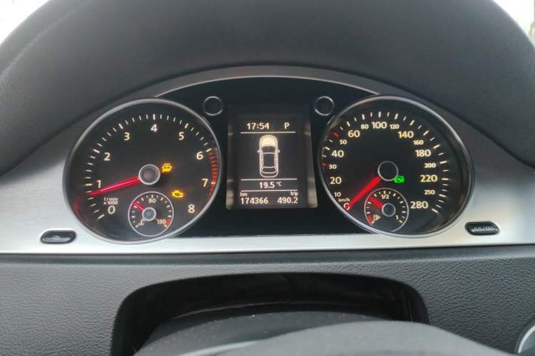 Used Volkswagen FAW-Volkswagen CC 2011 1.8TSI Luxury Model Instrument Cluster