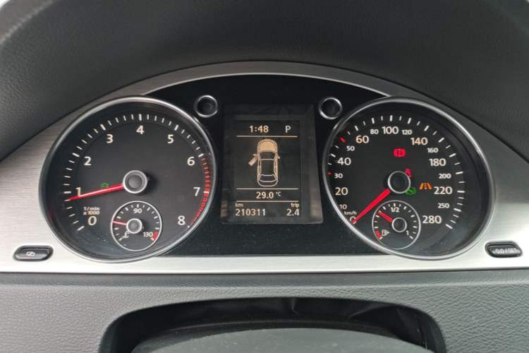 Used Volkswagen FAW-Volkswagen CC 2011 2.0 TSI Luxury Edition Instrument Cluster