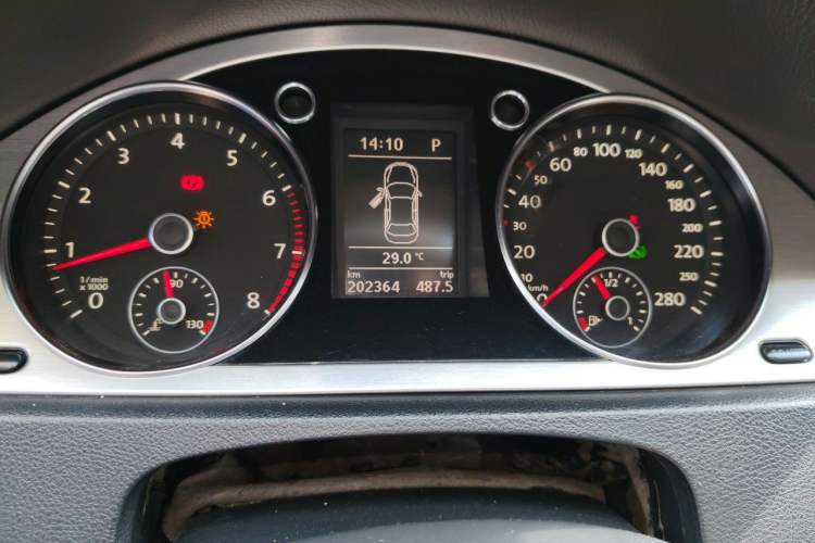 Used Volkswagen FAW-Volkswagen CC 2011 2.0 TSI Ultimate Edition Instrument Cluster