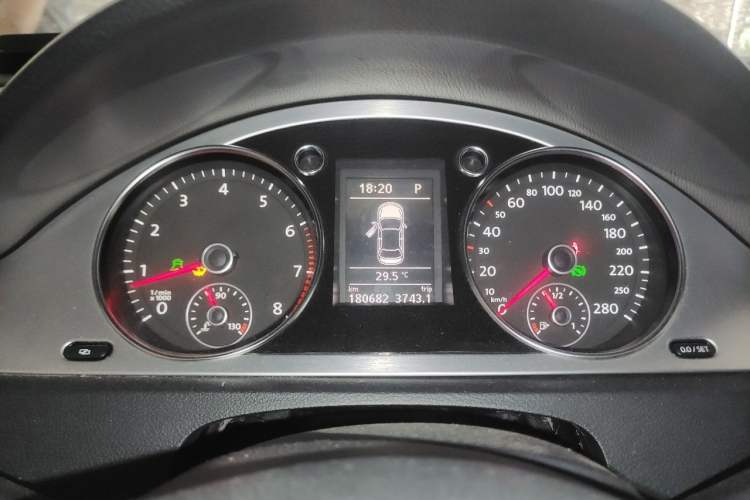 Used Volkswagen FAW-Volkswagen CC 2011 2.0 TSI Ultimate Edition Instrument Cluster