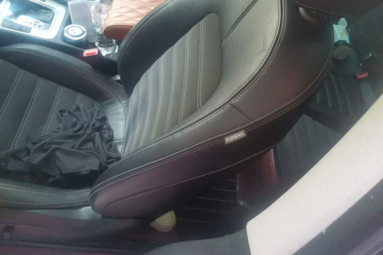 Used Volkswagen FAW-Volkswagen CC 2011 2.0 TSI Luxury Edition Left Front Seat