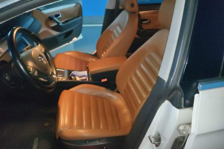 Used Volkswagen FAW-Volkswagen CC 2011 2.0 TSI Luxury Edition Left Front Seat