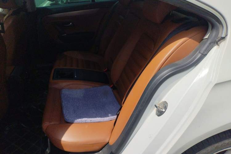 Used Volkswagen FAW-Volkswagen CC 2011 1.8TSI Luxury Model Left Rear Seat