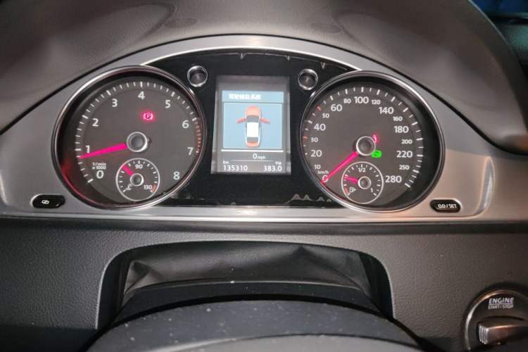 Used Volkswagen FAW-Volkswagen CC 2011 2.0 TSI Luxury Edition Odometer Close Up