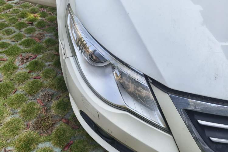 Used Volkswagen FAW-Volkswagen CC 2011 1.8 TSI Prestige Model Right Front Headlight