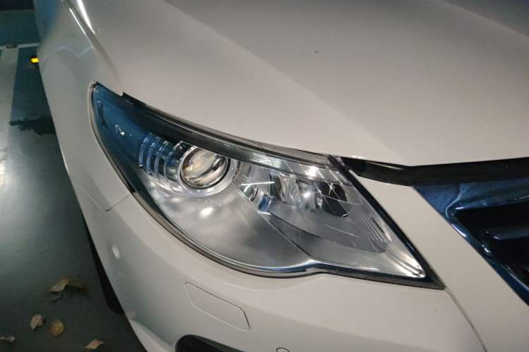 Used Volkswagen FAW-Volkswagen CC 2011 2.0 TSI Luxury Edition Right Front Headlight