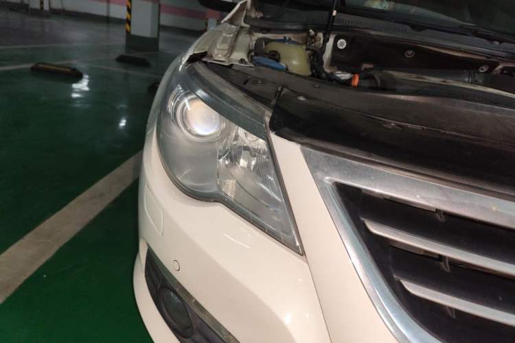 Used Volkswagen FAW-Volkswagen CC 2011 1.8TSI Luxury Model Right Front Headlight